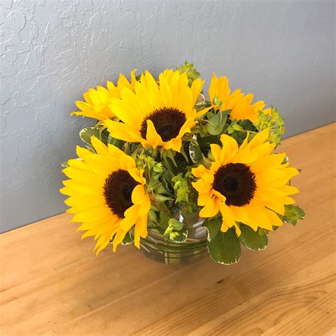 Simple Sunflower Bouquet In San Jose Ca La Floriya