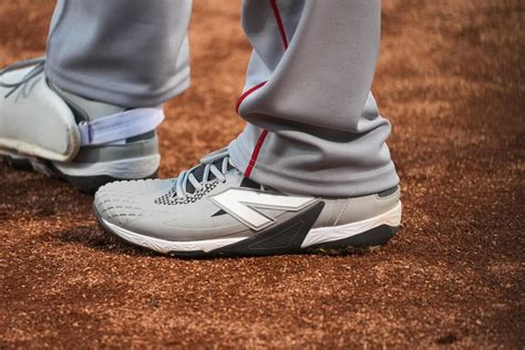 What Pros Wear Shohei Ohtanis New Balance Cleats 2023 Pe What