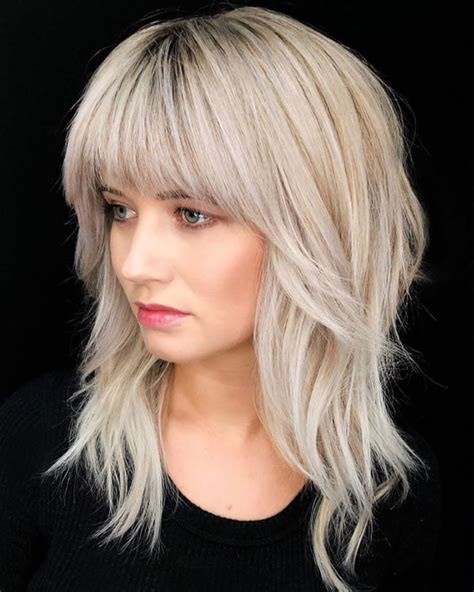 Long hair can be a boon for those ladies who want to experiment with hairstyles. Medium Length Hairstyles for Women 2021 - Hair Colors