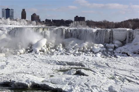 Frozen Niagara Falls Are Melting Melting Los Angeles Times