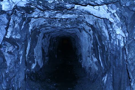 Dark Ice Cave