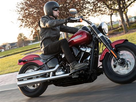 It might not exactly be the most important feature on a bike, but it is one big piece of real estate. 2018 Harley-Davidson Softail Slim Motorcycle UAE's Prices ...