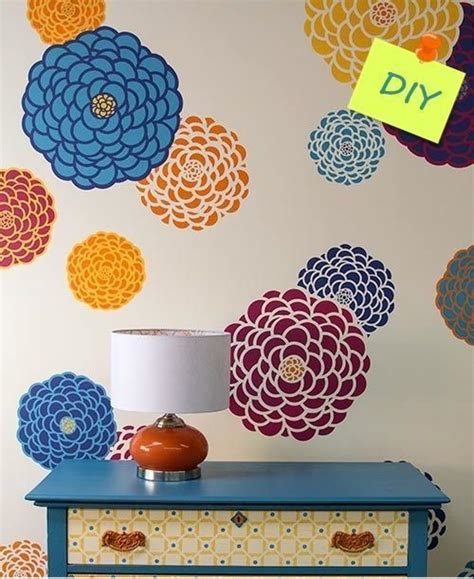 Encuentra el que más te guste y úsalo. Plantillas para pintar paredes con flores - Decomanitas