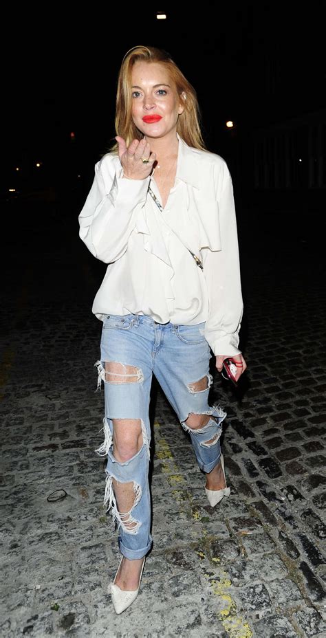 Lindsay Lohan In Ripped Jeans 12 Gotceleb