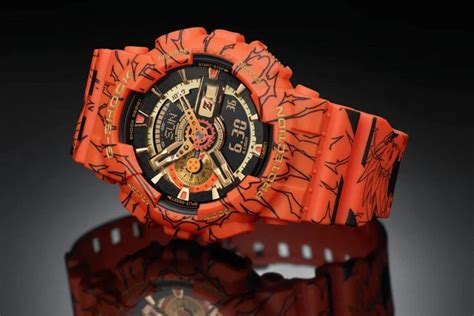 Not only the iconic decoration of the band makes this watch unique, but also the incorporated details, such as the dragonball with the four stars, which is shown on the indicator at the 9 o'clock position, this is the closest associated dragon ball with son goku. Jam Tangan Edisi Terbatas G-Shock "Dragon Ball Z" Resmi Dipasarkan