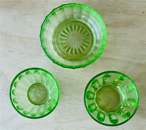 Vintage Green Uranium Vaseline Hazel Atlas Depression Glass Bowls