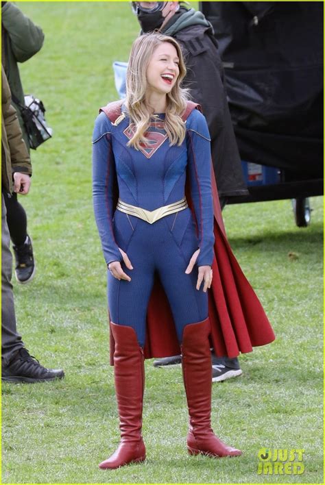 Photo Melissa Benoist Supergirl Tied Up On Set 19 Photo 4538278 Just Jared Entertainment News