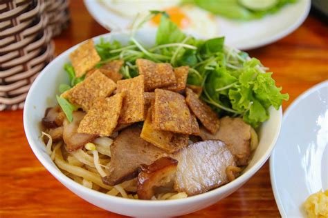 Vietnamese Food 10 Dishes You Need To Try In 2021 Rough Guides