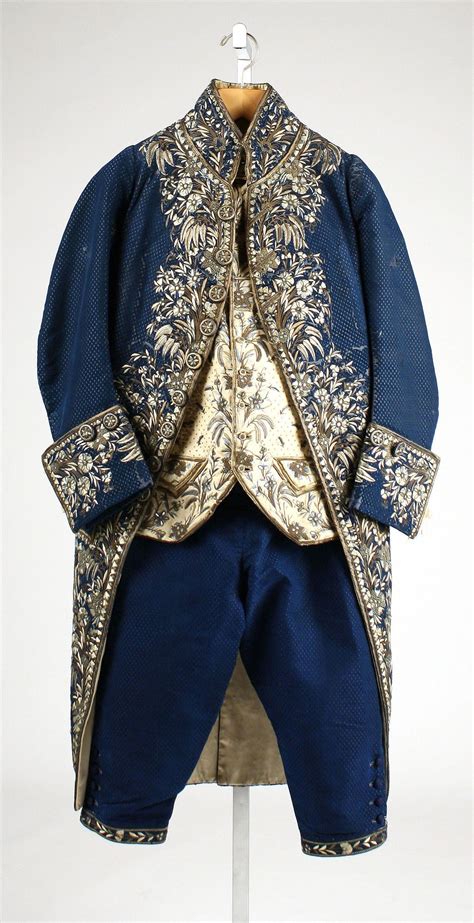 late-18th-early-19th-century-century-clothing,-fashion