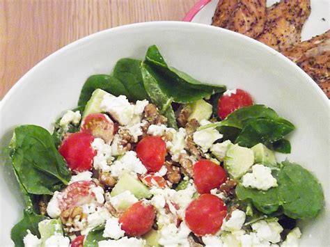 Recipe Scrapbook Spinach Salad With Goats Cheese