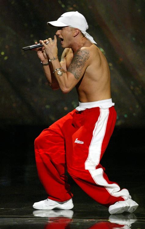 Eminem Went Shirtless For His Vmas Performance In August 2002 Hot Pictures Of Eminem