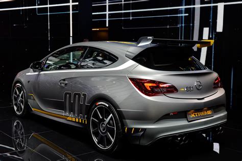 Opel Astra Opc Extreme Begs To Be Produced And Raced Against Hondas