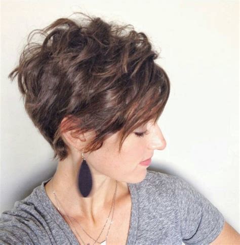 20 Lovely Wavy And Curly Pixie Styles Short Hair Popular
