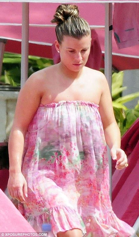 Coleen Rooney Is Pretty In Pink As She Relaxes By The Pool In Barbados Daily Mail Online