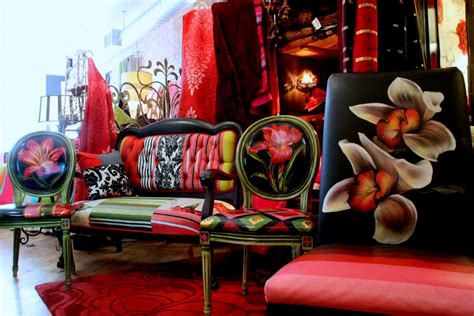 Find the worth of your antique victorian settee or sofa. Upholstered Quilted Victorian Settee Hand Painted Chair ...