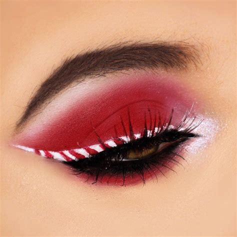 Candy Cane Eyeliner Is The New Holiday Trend And I Love It We First