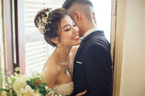 Những cô gái xăm đầy người. Xăm hình của mẹ trên lưng, cô gái ngày đầu ra mắt nhà bạn ...