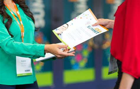 The business cards kinkos digital printing offers you additional flexibility within the size of your order, tiny quantities is simply catered for and also the larger the order the additional price effective it works. Kinkos print on clear plastic