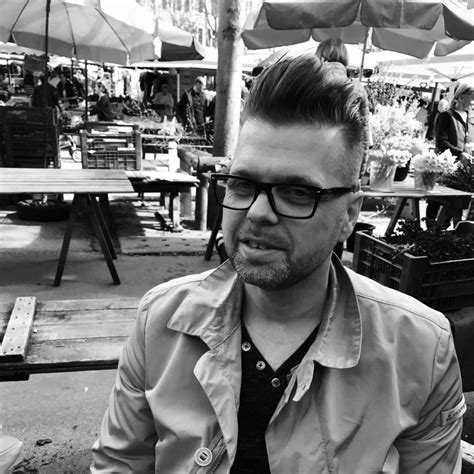 Mehr dazu enthält übersetzungen von der tu chemnitz sowie aus mr honey's business dictionary (englisch/deutsch). Christian Petrasch - Geschäftsführer - Objekt Fliese ...