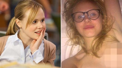 Newsroom Star Alison Pill Accidentally Tweets Topless Picture Of