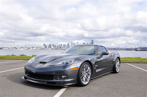 Doubletake Photo Shoot C5zr1win With A Seattle Waterfront Back Drop