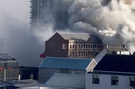 Glasgow Firefighters Tackle Huge Blaze As Thick Smoke Fills City Centre