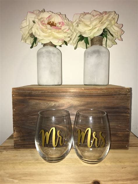 Mr And Mrs Wine Glass Set Mr And Mr Wine Glass Set Etsy Stemless Wine Glass Custom Wine