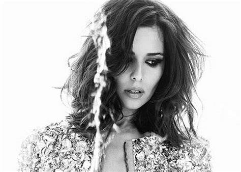 Cheryl Cole Looks Stunning As She Poses In Top Designer Gear For Harper