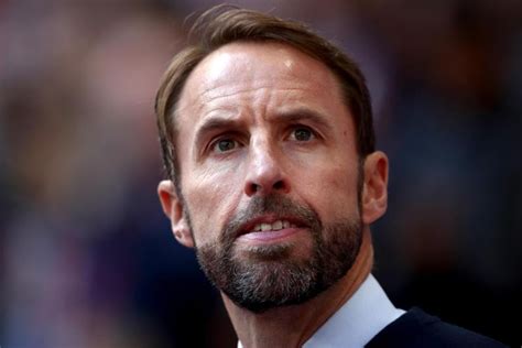 After the match, fans took to social media to fault southgate for what they termed a 'disasterclass' in a game they. England-Coach Southgate befürchtet rassistische Anfeindungen