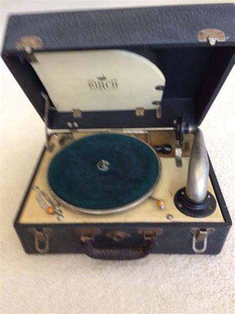 Vintage Wind Up Record Player 78 Rpm Birch Portable Crank Phonograph
