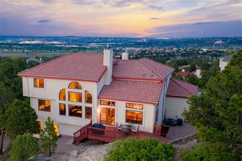 Counted among the top cabins with hot tubs in colorado springs, this property is modern and stylish. Colorado Springs Vacation Rental | *NEW* Pikes Peak ...