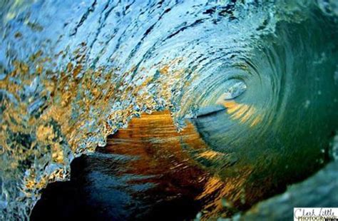 PHOTOS: The Most Beautiful Waves Ever | HuffPost