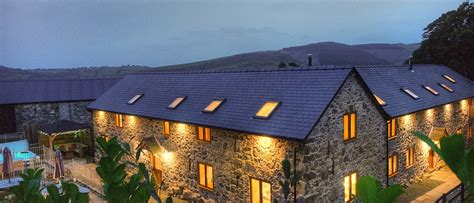 Castell Courtyard Group Barn Accommodation In Wales Countryside