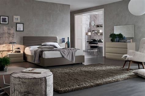 Alcuni complementi per arredare la camera da letto in stile moderno: City Composè | Camere da letto moderne | Mobili Sparaco