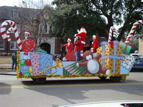 Simple Christmas Parade Floats Ar135571490449551 800×600 Pixels