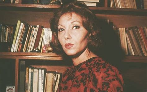 She is the og profiler, trying to convince her unit that she knows what she's doing. 100 anos de Clarice Lispector: autora é tema de sete ...