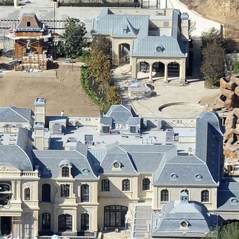 Mark wahlberg's 30,000 square foot mega mansion is absolutely insane. Mark Wahlberg -- Building Huge Paris Mansion ...In L.A ...