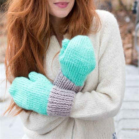Knitting this hat is really simple almost so simple it shouldn't be called a pattern but i wanted to share it anyways because it has a very nice look to it. Flat Knit Mittens Knitting Pattern | Knitted mittens ...