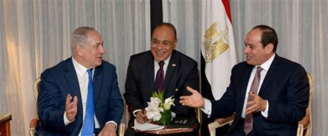 هذا هو الوضع في إسرائيل مع اقتراب الإعلان عن ائتلاف حكومي جديد يطيح ببنيامين نتنياهو (71 عاما)، بعد قرابة 12 عاما في رئاسة الحكومة، كأطول رئيس وزراء إسرائيلي. صحيفة: مصر تسعى لعقد قمة سلام جديدة بين السلطة و"تل أبيب ...