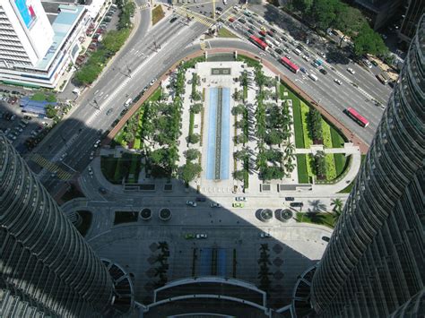 Petronas İkiz Kuleleri - Arkitektuel