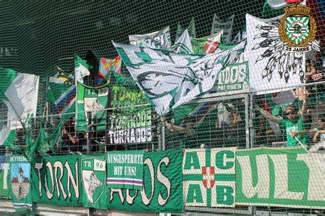 Maybe you would like to learn more about one of these? LASK Linz - SK Rapid Wien | Ultras Rapid