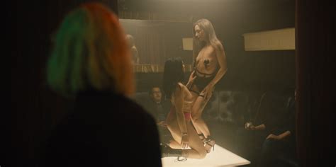 Nude Video Celebs Maika Monroe Sexy Watcher 2022