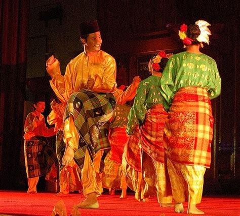 Nilai ini perlu diamalkan oleh semua pihak daripada pemimpin sehingga semua peringkat tanpa mengira kedudukan. kebudayaan negara kebanggaan kita: Tarian dan Kebudayaan ...