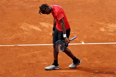 Born 1 september 1986) is a french professional tennis player. Gaël Monfils doet met geweldig jump shot gooi naar punt ...