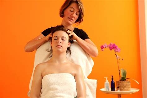 7 Benefits Of Indian Head Massage The Relaxation Centre