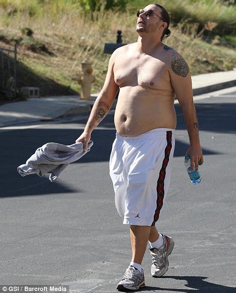 Kevin federline approves of britney spears' preferred personal conservator, jodi montgomery, with his lawyer exclusively telling e! Kevin Federline bears his stomach as he attempts to fight ...