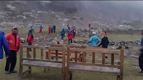 tourists feared dead in nepal trekking valley world news sky news