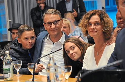 Bayerns finanzminister markus söder (csu) attackiert wolfgang schäuble (cdu) scharf und zieht drastische vergleiche. Lahr: Die Familien der Kandidaten bibbern mit - Lahr ...