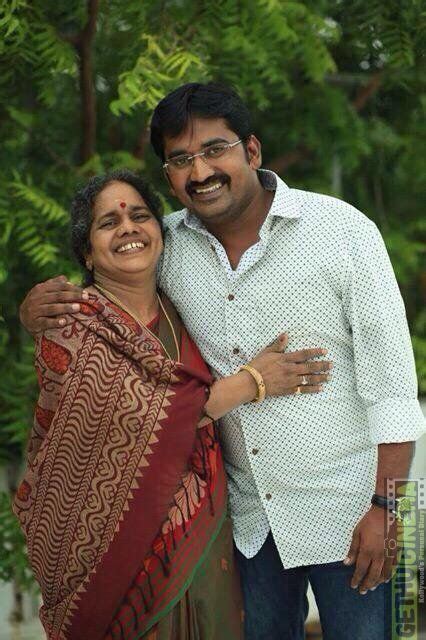 Karthik subbaraj is an indian film director, who mostly works in tamil cinema. Karunakaran Gallery | Fashion, Women, Tops