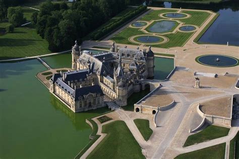 Chateau De Chantilly France Mansions French Formal Garden Castle